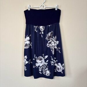Floral Strapless Blouse in Navy and White. Size L
